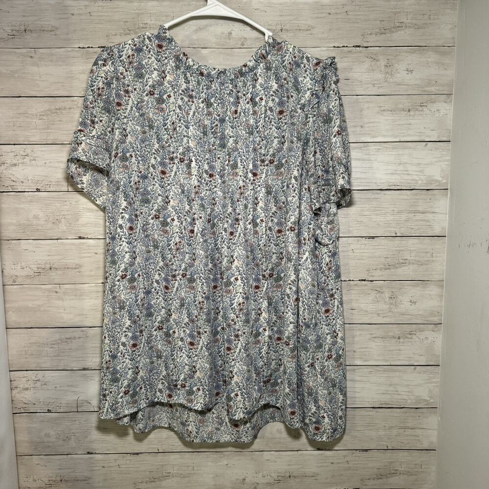 Rose & Olive Top Womens Plus 2X Blue Floral Short Sleeve lightweight Blouse